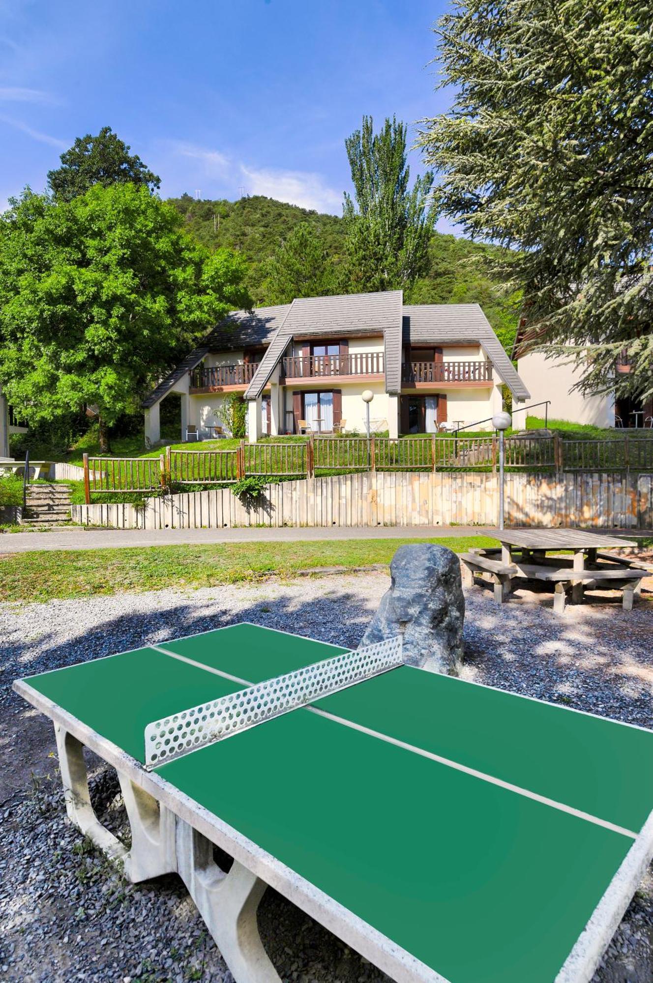 Village Club Les Hyvans ショルジュ エクステリア 写真